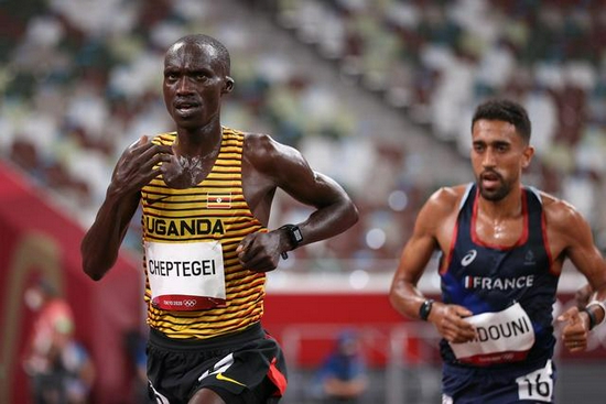 奥运马拉松联接打翻水瓶：我那时手滑了