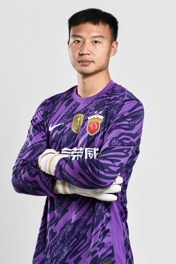 记者: 陈威MVP+全队精神属性拉满, 傅欢、阿布拉汗推崇令东谈主鼎沸