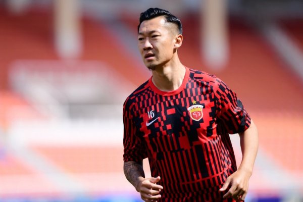 沪媒: 海港13东说念主条约到期声势大换血 徐新离队赢得转会费