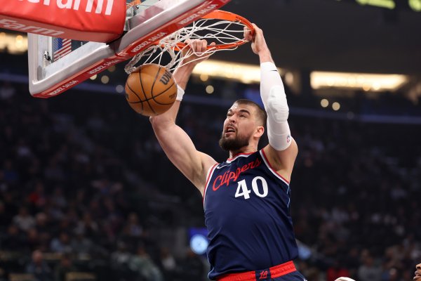 脚踝2级扭伤多久康复? AI: 4-8周可低强度畅通 王人备收复要3-6个月