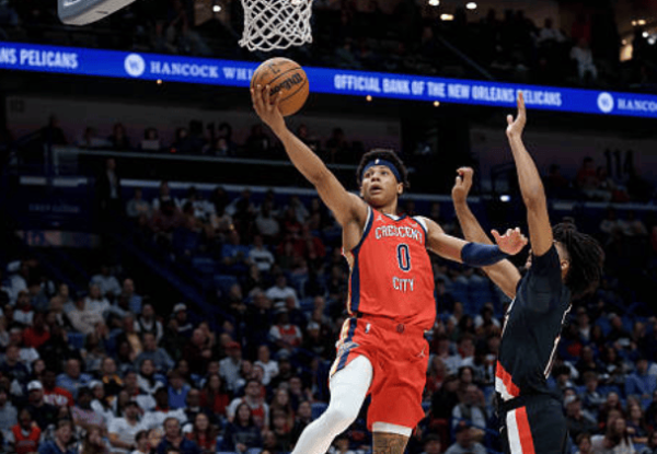 费尔斯全场15中8，三分3中0获取18分5篮板4助攻2盖帽