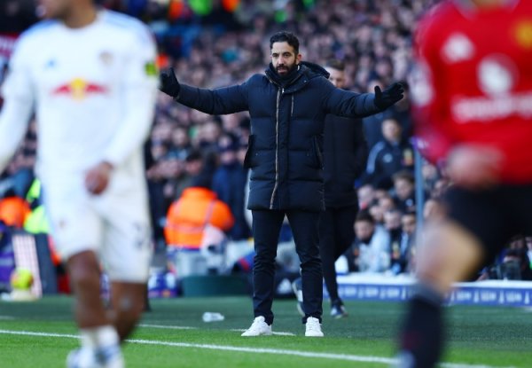 名记：高层得崇敬明知说念阿莫林踢3-4-3还礼聘他，这不是曼联传统