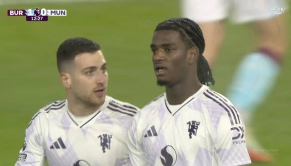 英超3连平！曼联2-2战平保级队：谢什科梅开二度 海文痛楚蛋