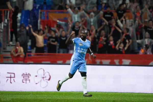 巧合！阿奇姆彭刚从河南队离开，就回身加盟津门虎？于根伟乐吐花